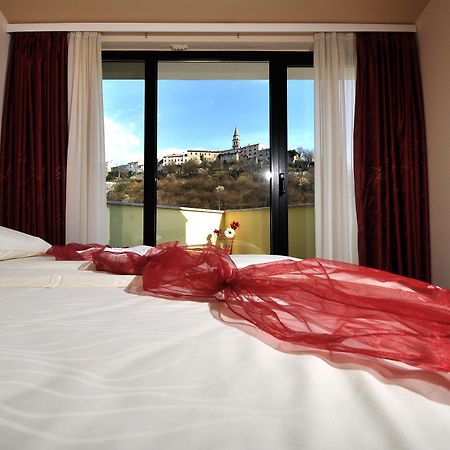 Hotel Fontana Бузет Екстер'єр фото