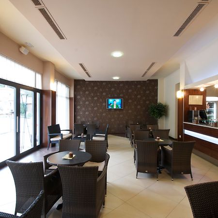 Hotel Fontana Бузет Екстер'єр фото