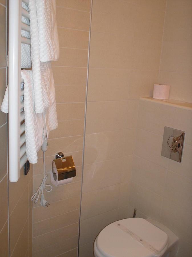 Hotel Fontana Бузет Екстер'єр фото