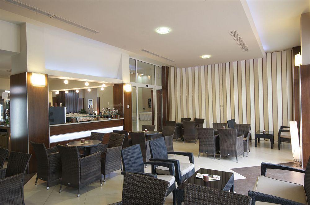 Hotel Fontana Бузет Екстер'єр фото